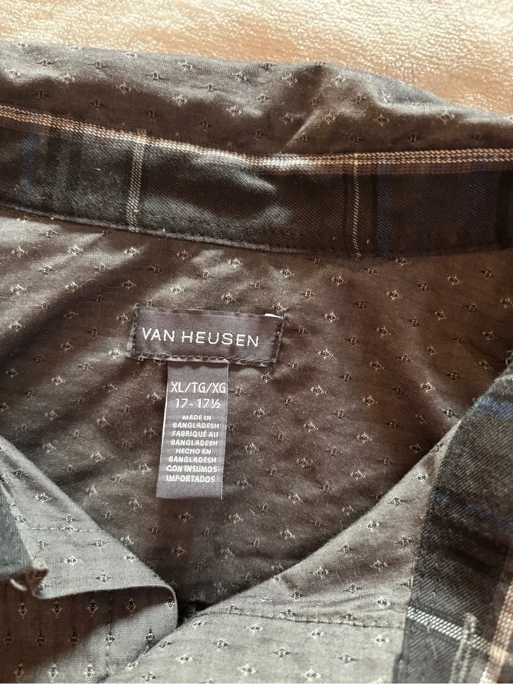 Van Heusen Men XL Gray Geo Diamond Print Long Sleeve Button Front Dress Shirt